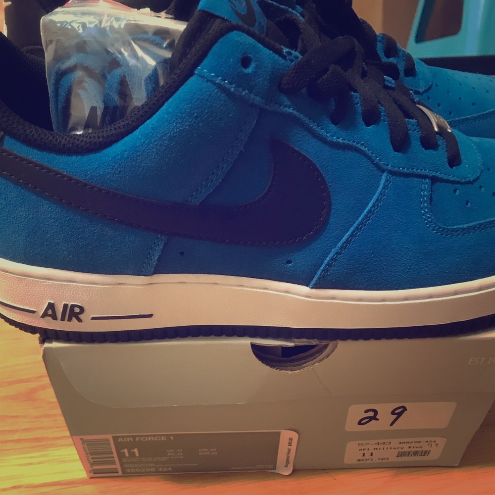 Brand New Nike AF1 Collector’s Edition size 11